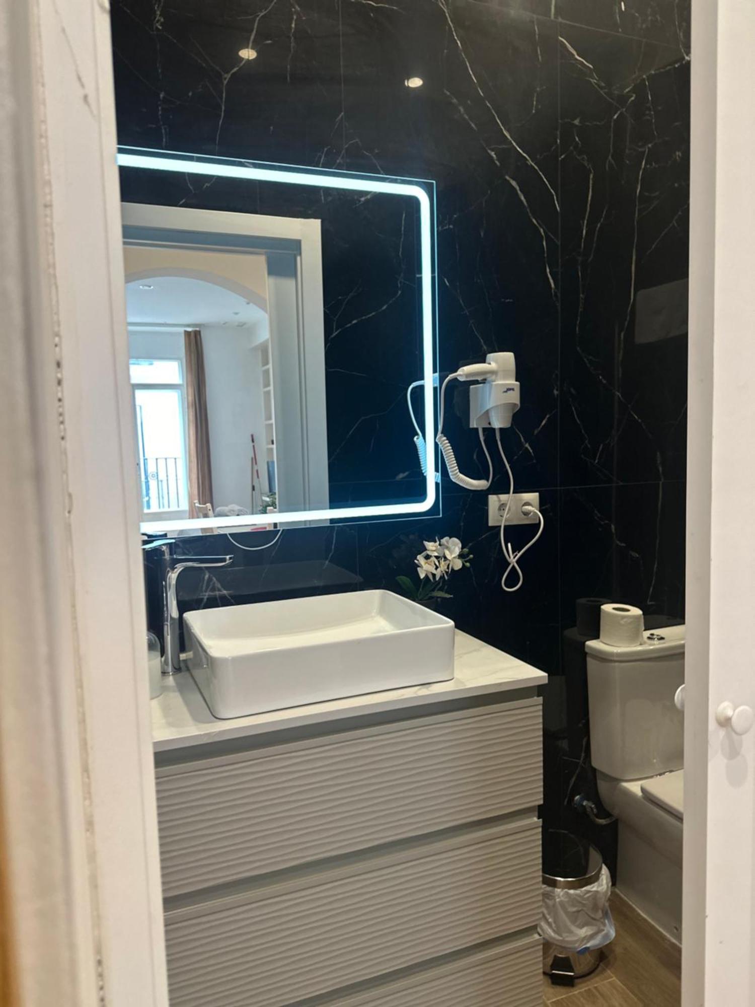 Piso Centro Madrid Infantasアパートメント エクステリア 写真